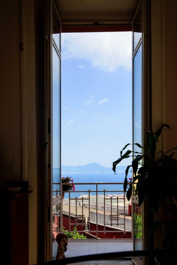 Appartamento Panoramico "Il Glicine" Nápoles Exterior foto